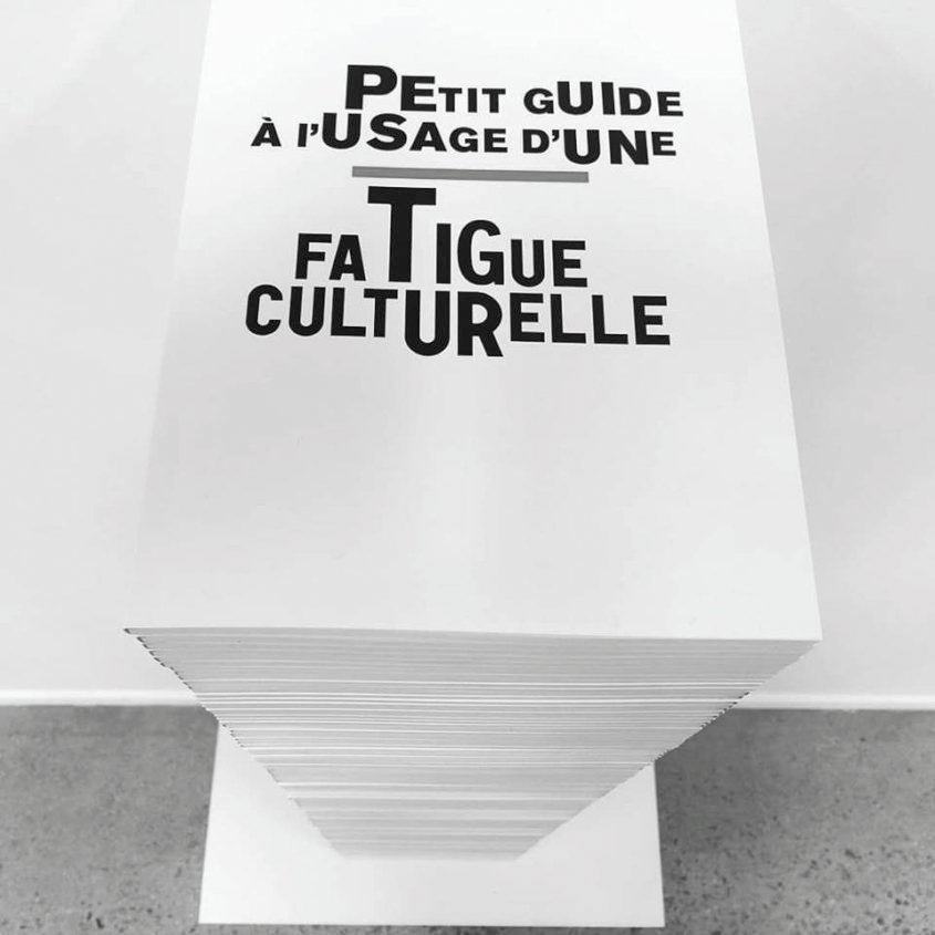 Petit guide à l'usage d'une Fatigue culturelle - détail (2018), dans le cadre de l'exposition Tout contexte est art. Commissaire : Jean-Michel Quirion. Crédit : Nicolas Rivard
